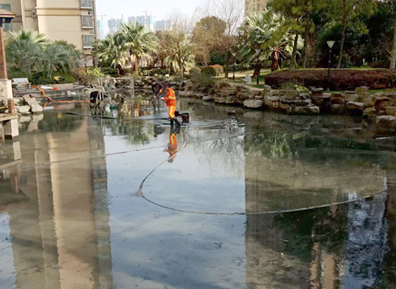 冷水江景观池淤泥清理